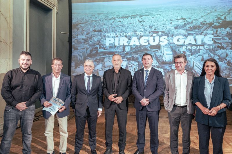 Обновление города в Пирее